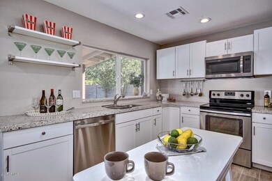 ALL NEW KITCHEN!