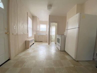 25 Elm St, Newmarket, NH 03857 - photo 3