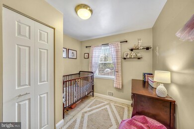 3039 Castle Rd, Falls Church, VA 22044 - photo 6