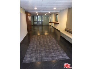 Kings Villa lobby