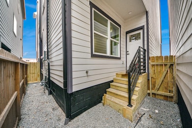 1603 Sylvester Rd, Houston, TX 77009 - photo 4