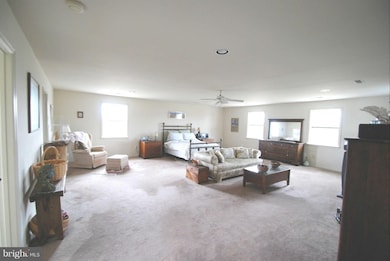 10008 Blue Banner Dr, Germantown, MD 20876 - photo 6