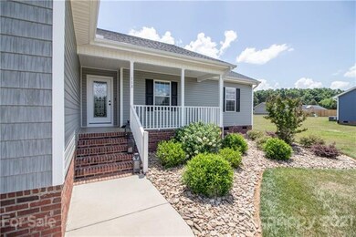 113 Lonehart Ln, Statesville, NC 28625 - photo 4