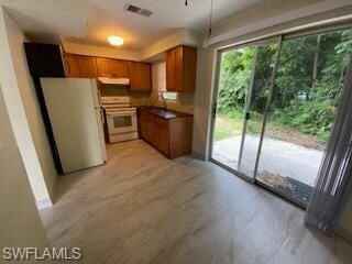 27677 Okeana St unit 6, Bonita Springs, FL 34134 - photo 2