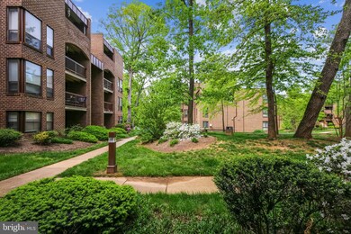 Chestnut Grove Condominiums unit 24, Reston, VA 20190 - photo 3