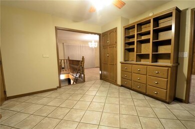 6912 Reeder St, Shawnee, KS 66203 - photo 7