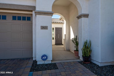 2821 E Iris Dr, Chandler, AZ 85286 - photo 2