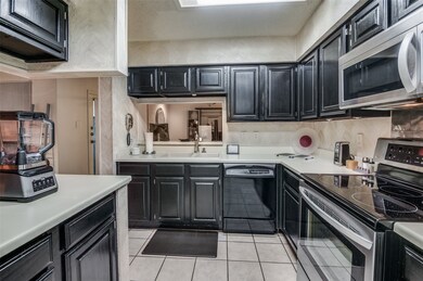 2100 Friendly Dr unit 3014, Arlington, TX 76011 - photo 5