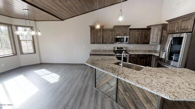 630 S Mountain Pines Ave, Show Low, AZ 85901 - photo 4