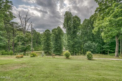 155 Stout Hollow Rd-39