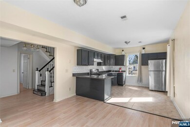 76 N 17th St, East Orange, NJ 07017 - photo 4