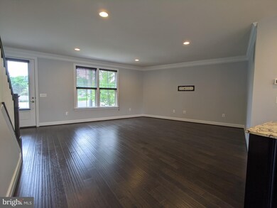 3741 Powell Ln, Falls Church, VA 22041 - photo 4