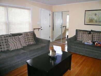 900 Bristol Ave, Westchester, IL 60154 - photo 2