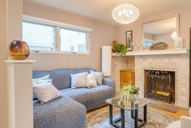 19 Johnson St unit 1, Newburyport, MA 01950 - photo 3