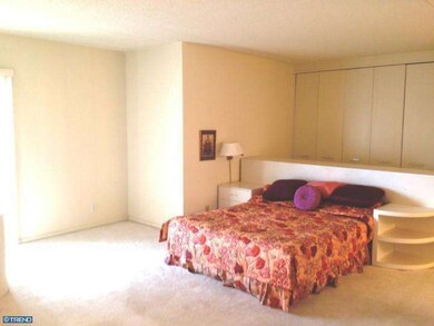 20730 Valley Forge Cir unit 730, King of Prussia, PA 19406 - photo 5