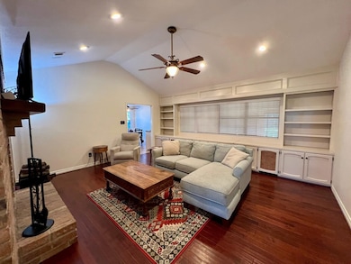 9207 Beverly Dr, Orange, TX 77630 - photo 4