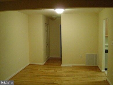 5618 Bloomfield Dr unit 104, Alexandria, VA 22312 - photo 7