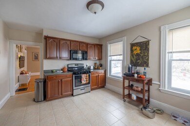 76 Pleasant St unit 2, Wakefield, MA 01880 - photo 3