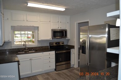 1471 Royalwyn Dr, Macon, GA 31220 - photo 3