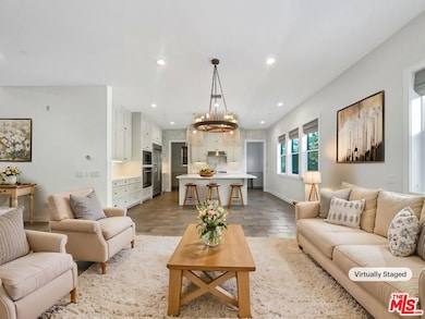 19033 Graham Ln, Santa Clarita, CA 91350 - photo 2