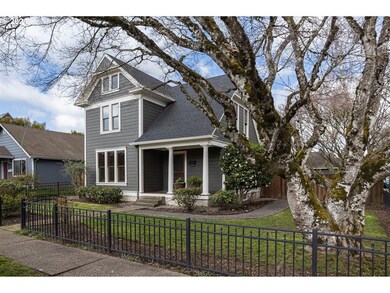 1892 6th Ave, West Linn, OR 97068 - photo 3