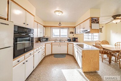 992 W Highway 39, Blackfoot, ID 83221 - photo 7