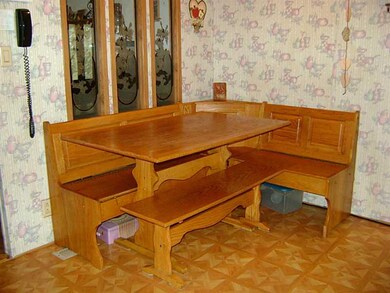 Kitchen. DINING AREA