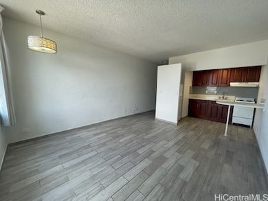 1682 Kalakaua Ave unit 204, Honolulu, HI 96826 - photo 2