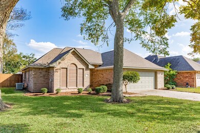 117 Jamestown Ave, Clute, TX 77531 - photo 5