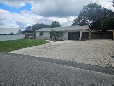 134 Owen Cir S, Auburndale, FL 33823 - photo 2