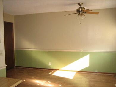 5011 Northbrook Ct, Davenport, IA 52806 - photo 6