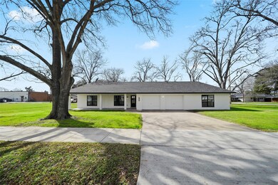 1419 Farr St, Waller, TX 77484 - photo 2