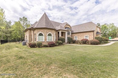 702 Latrobe Way 4