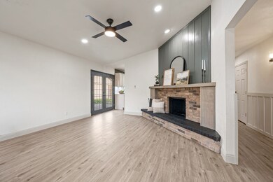 4124 Silverberry Ave, Fort Worth, TX 76137 - photo 6