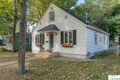 1710 N Broad St, Mankato, MN 56001 - photo 2