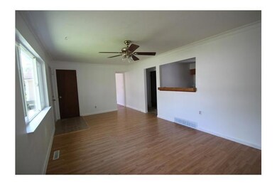 4250 NE 6th St, Des Moines, IA 50313 - photo 2