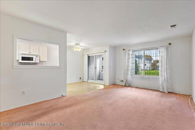 143 Gervil St unit 49, Staten Island, NY 10309 - photo 4