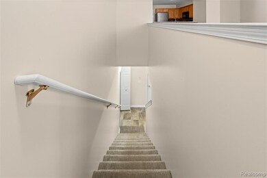 1156 Faulkner unit E4, Troy, MI 48083 - photo 5