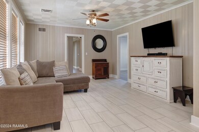 209 Hilltop Circle-5