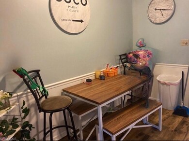 Eat in Kitchen