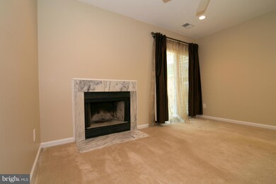 16254 Taconic Cir unit 108C, Dumfries, VA 22025 - photo 7