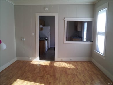 Right when vacant-LR to Kitchen