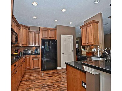 13012 Whitten Dr S, Fishers, IN 46037 - photo 3