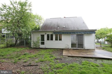 959 Kinwat Ave, Essex, MD 21221 - photo 6