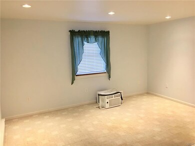 4033 W Grant St unit 10, Slatington, PA 18080 - photo 6