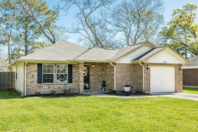 110 Yerby St, Brazoria, TX 77422 - photo 2