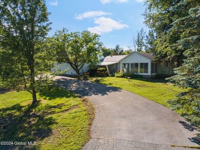 25-web-or-mls-109Woodman_ext_21