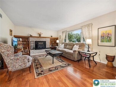 943 N 6th St, Emmaus, PA 18049 - photo 5