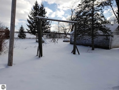 401 S Railroad St, Turner, MI 48765 - photo 3