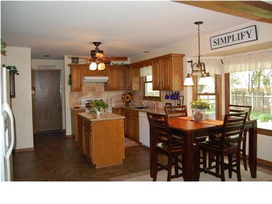 Gorgeous Kitchen, granite countertops, island and 